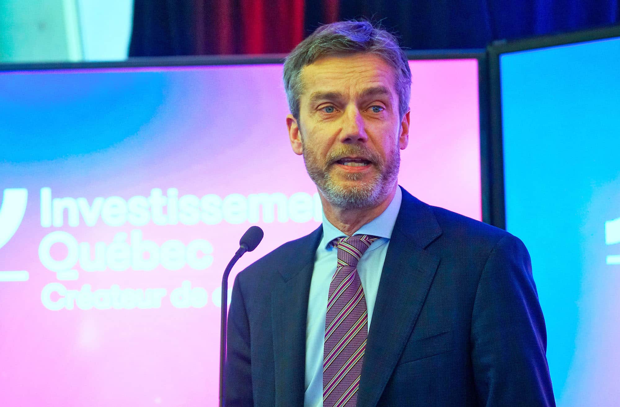 S&rsquo;endetter plus pour aider les entreprises