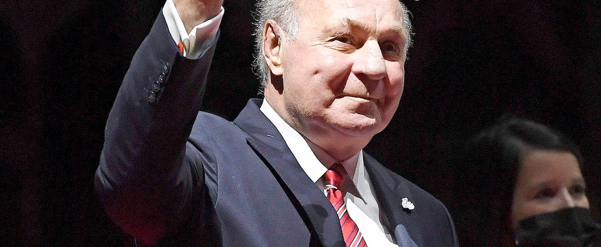 Guy Lafleur poursuit son salutaux combat Guy Lafleur poursuit son salutaux combat