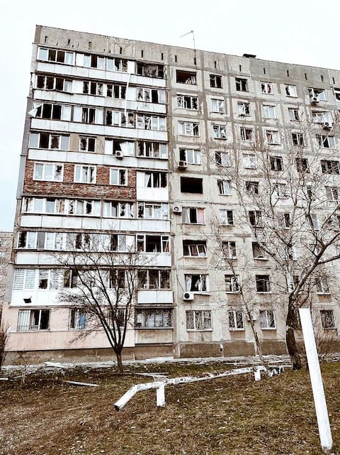 Un ex ciudadano de Mariupol nos regaló una de las raras fotos que se tomaron después del bombardeo de esta ciudad y cortó cualquier comunicación, que