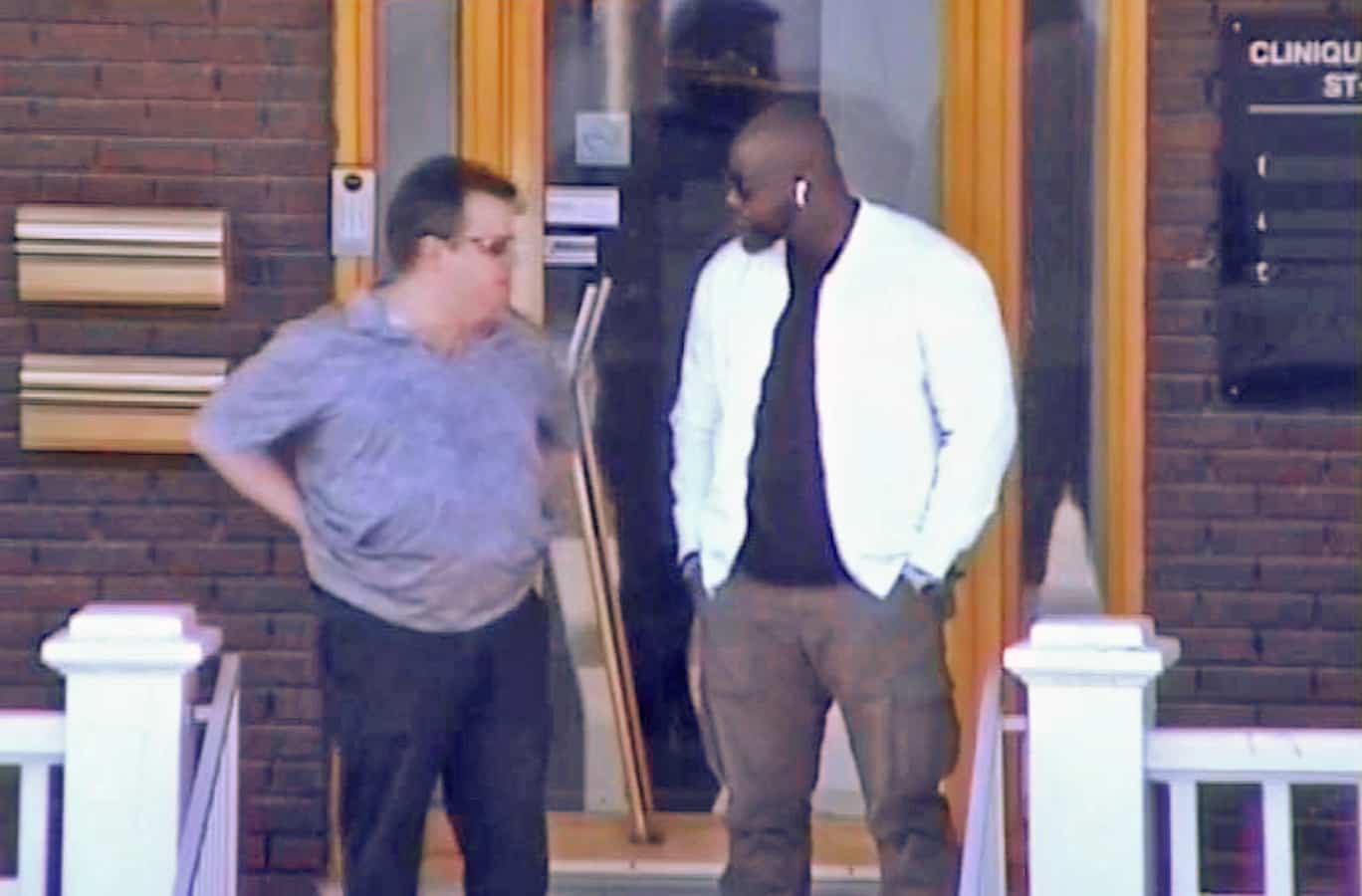 Tentative de meurtre: un homme d&rsquo;affaires film&eacute; avec un des accus&eacute;s