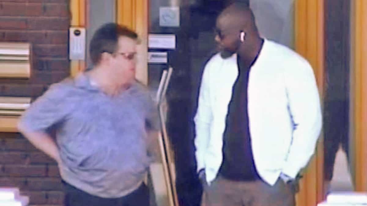 Tentative de meurtre: un homme d’affaires filmé avec un des accusés