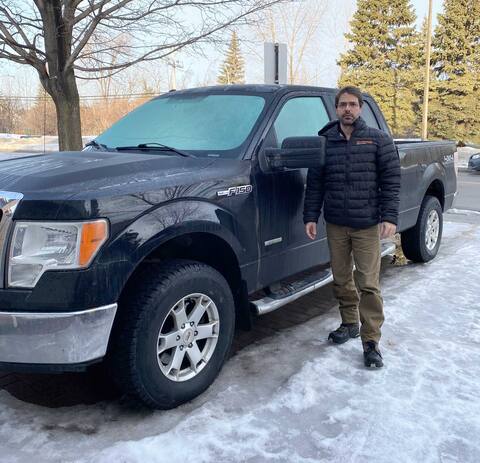 Félix-Étienne Delorme'nin kamyonu da hırsızlar tarafından boşaltıldı.