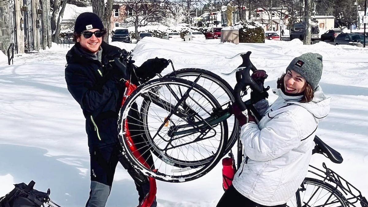 Ce couple fera la plus longue traversée du monde... en trottinette