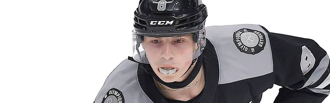 Tristan Luneau (8) des des Olympiques de Gatineau lors de la deu