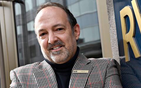 Martin Lamothe, directeur général de l’hôtel Royal William, à Québec, dit que les réservations pour
la saison estivale vont bien.