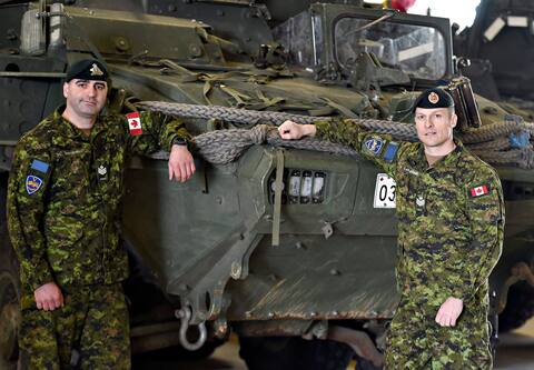 Los cuerpos Johann Maureen Dennis y David Laflamme, de la Base Militar Valcartier, participaron en la Operación UNIVER en Ucrania, de septiembre a febrero.