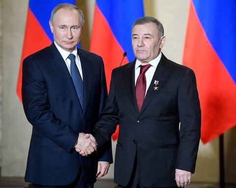 GEN-Bombardier-Assembly