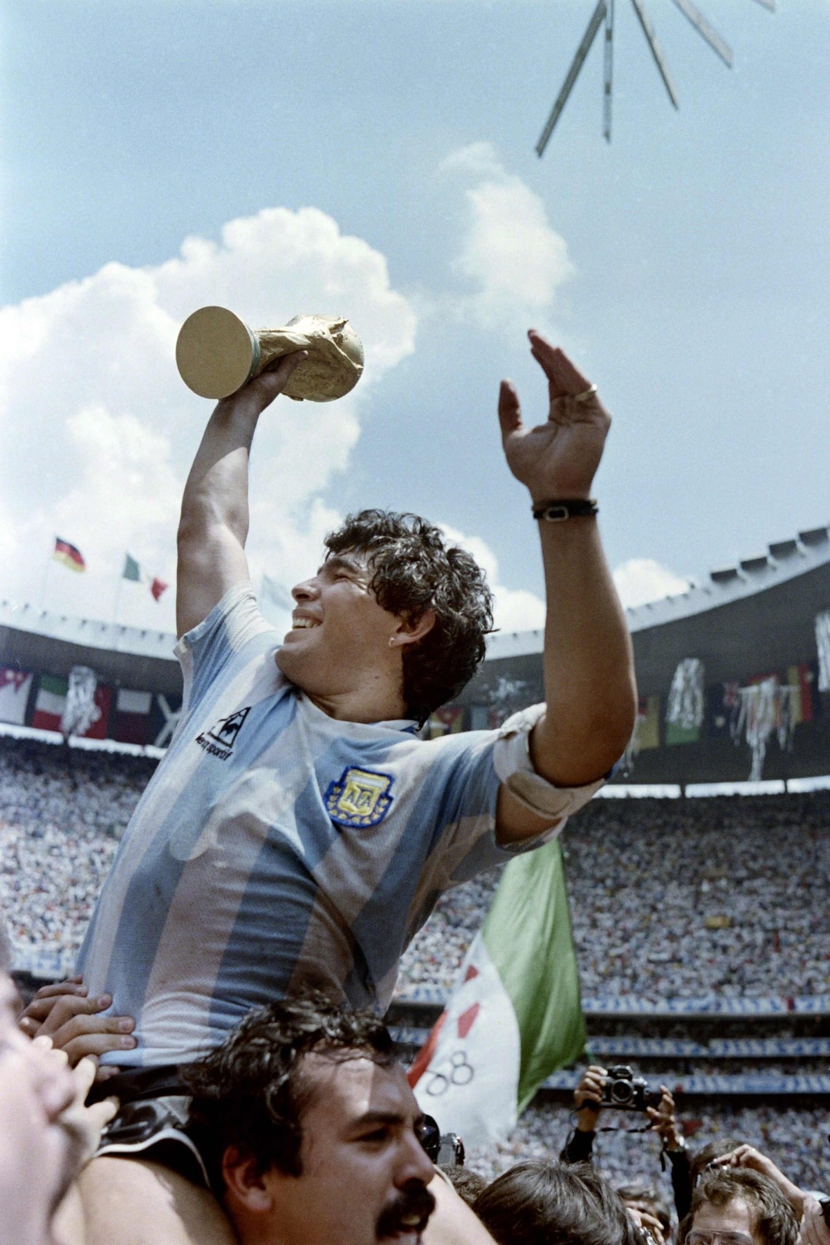 Diego Maradona main de Dieu