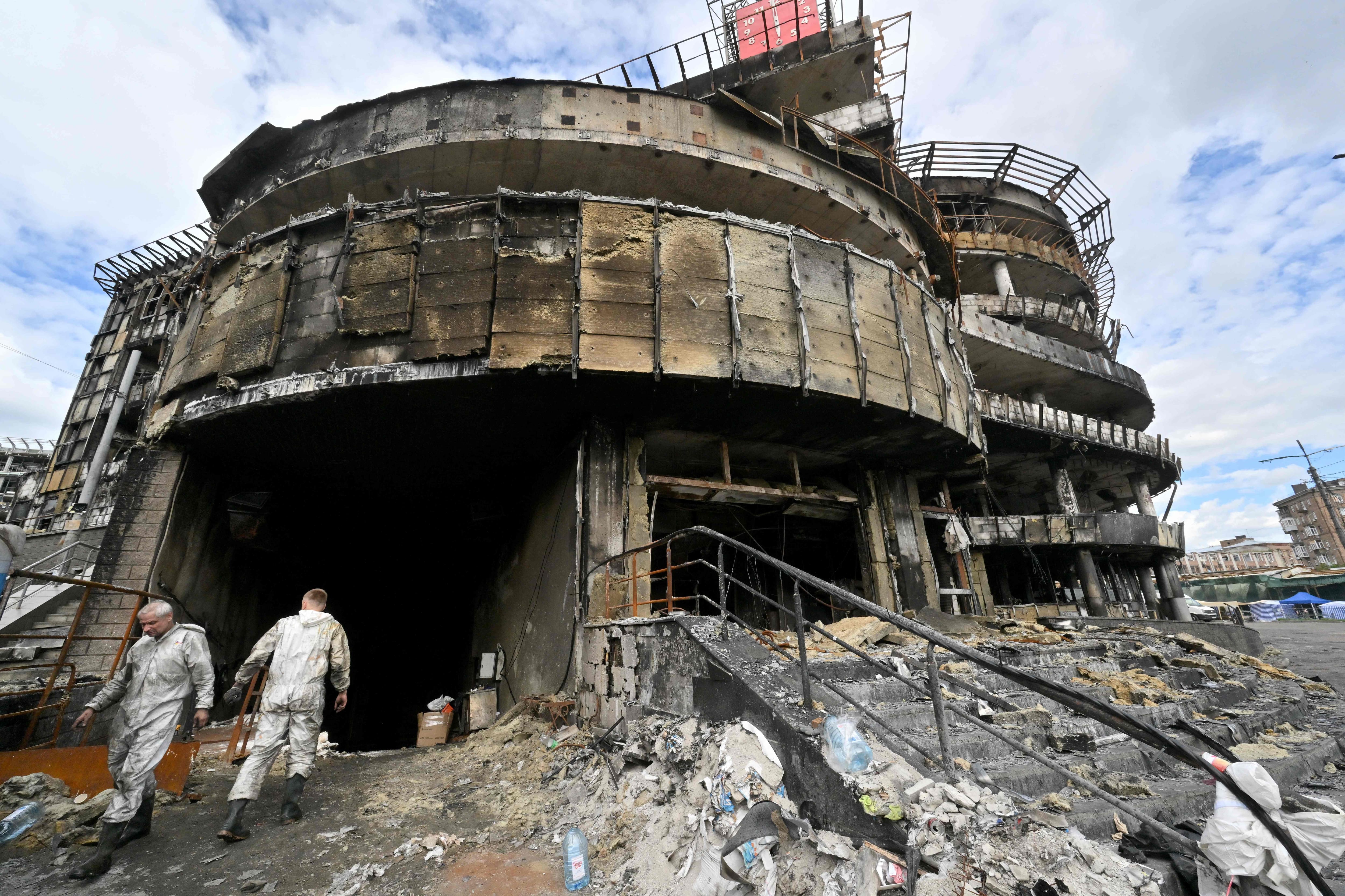 Ukraine: deux morts dans des frappes russes, dont une enfant de 8 ans