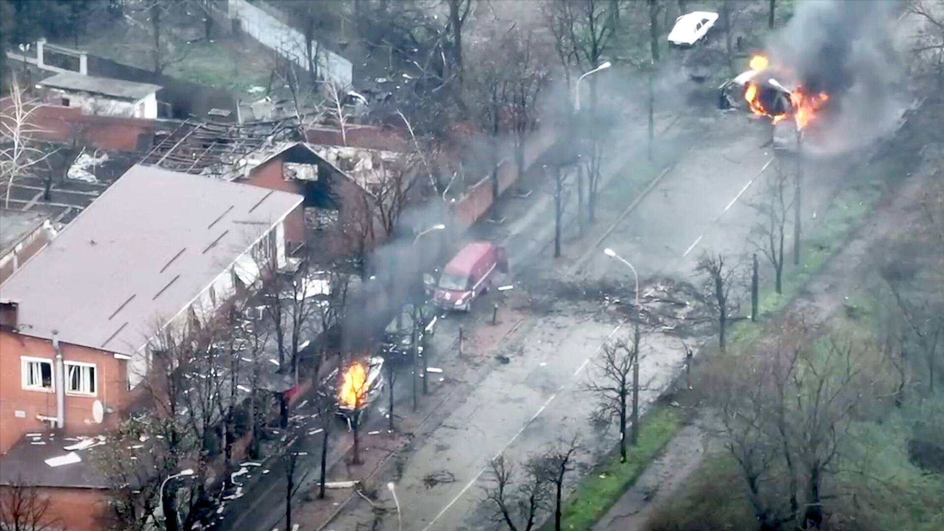 Une dizaine de frappes russes sur l&rsquo;est de l&rsquo;Ukraine, les autorit&eacute;s appellent &agrave; fuir