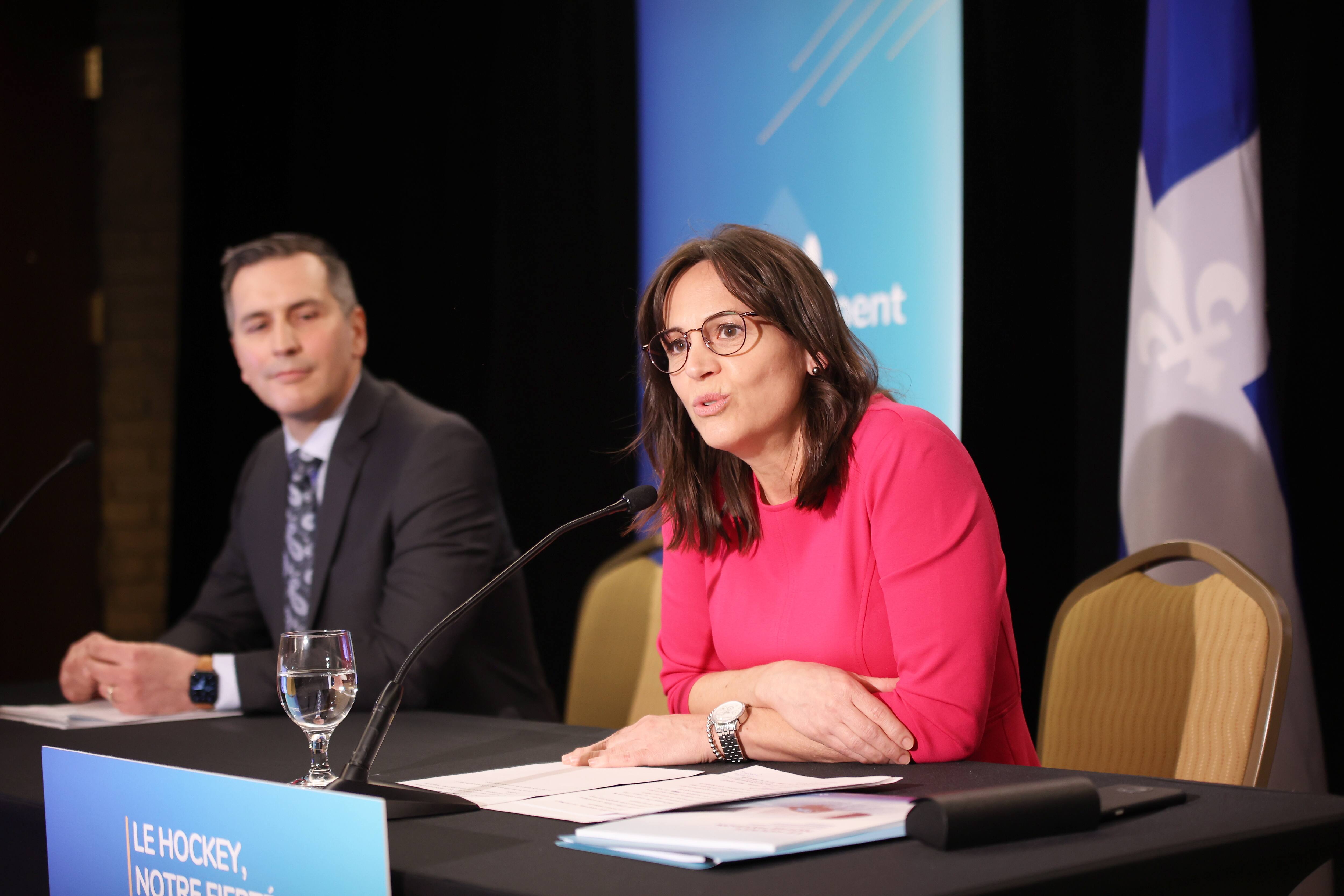 D&eacute;veloppement du hockey au Qu&eacute;bec: 190 pistes pour relancer notre sport national