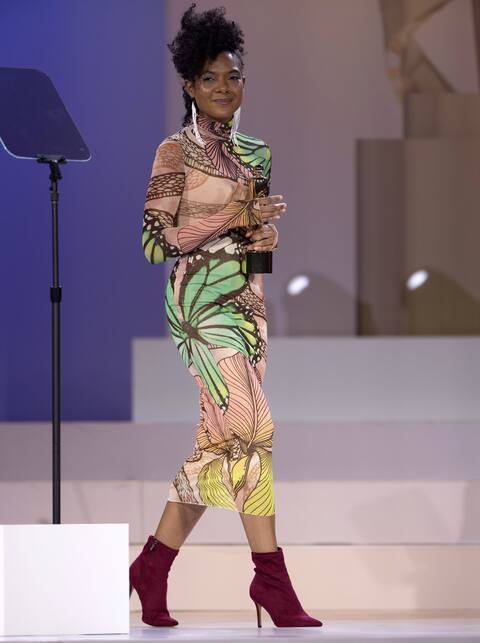 Allison Russell remporte le prix Album roots contemporain de l'année à la soirée d'ouverture des prix Juno, le 14 mai 2022, à Toronto.