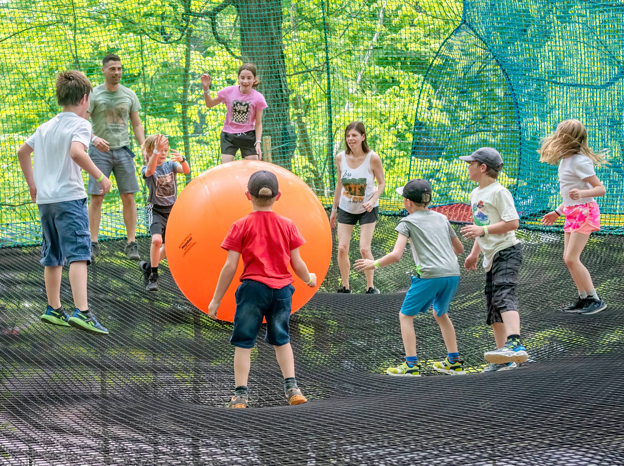 Uplà au mont SaintGrégoire une nouvelle attraction colorée JDQ