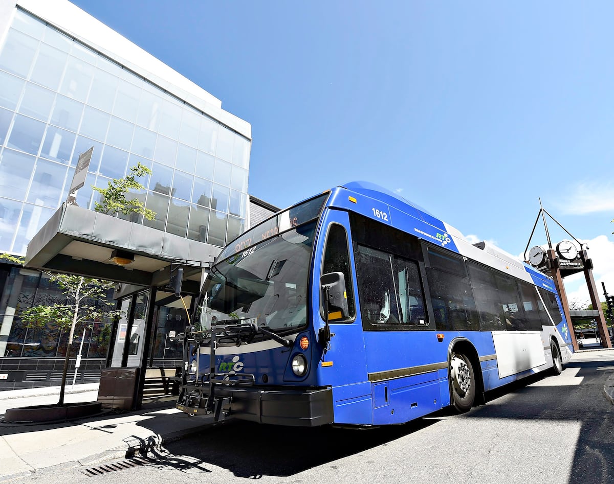 Bus Quebec Rtc Inside Budget 2024: un contexte financier «fragile» au RTC, qui haussera ses ...