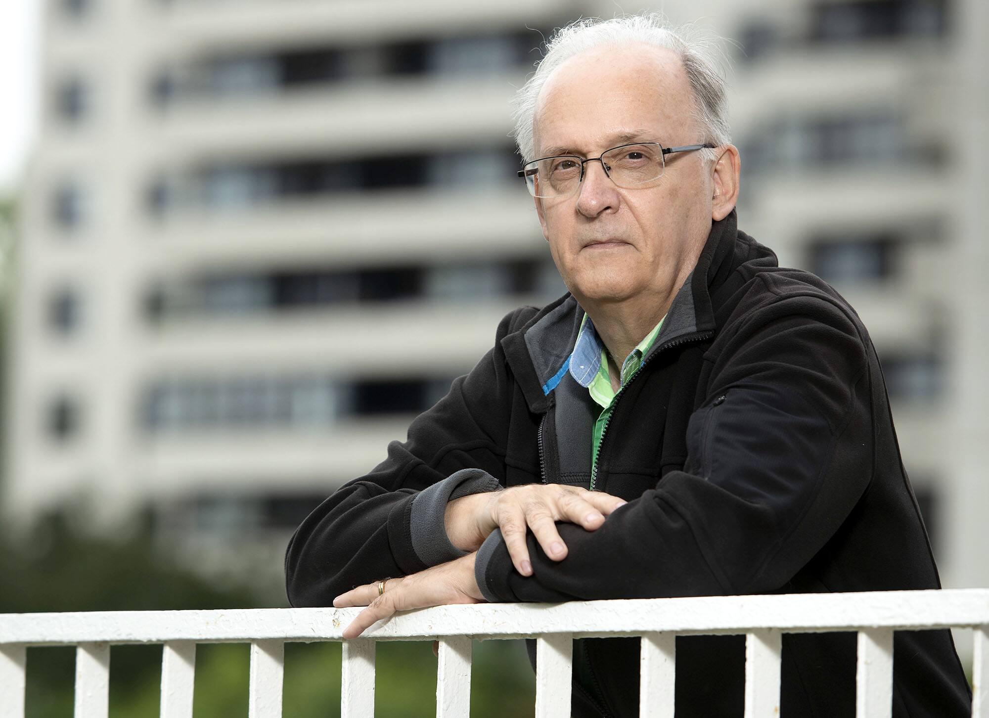 Il attend depuis le 3 avril une r&eacute;ponse de Service Canada