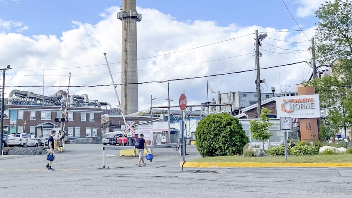 La fonderie Horne doit se conformer immédiatement ou suspendre ses activités