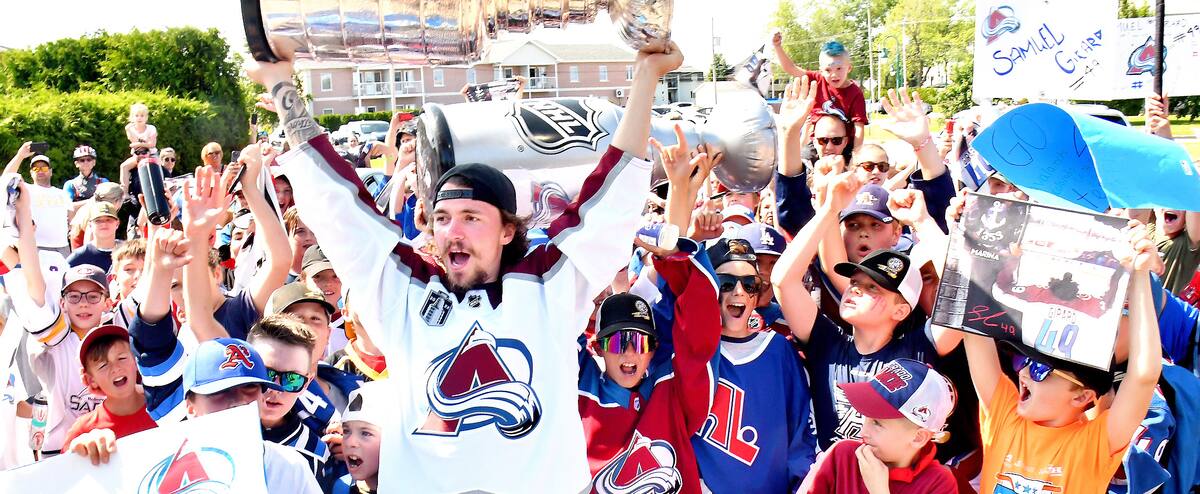 Girard fête la coupe en rockstar