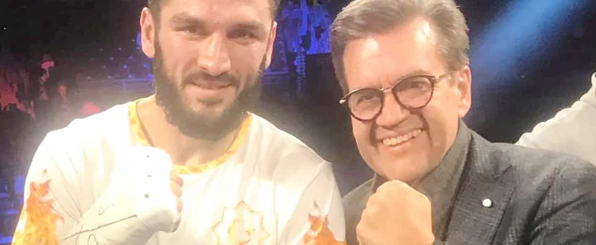 Dennis Cowdrey ha l’occhio di una tigre! Dennis Cowdrey ha l’occhio di una tigre!