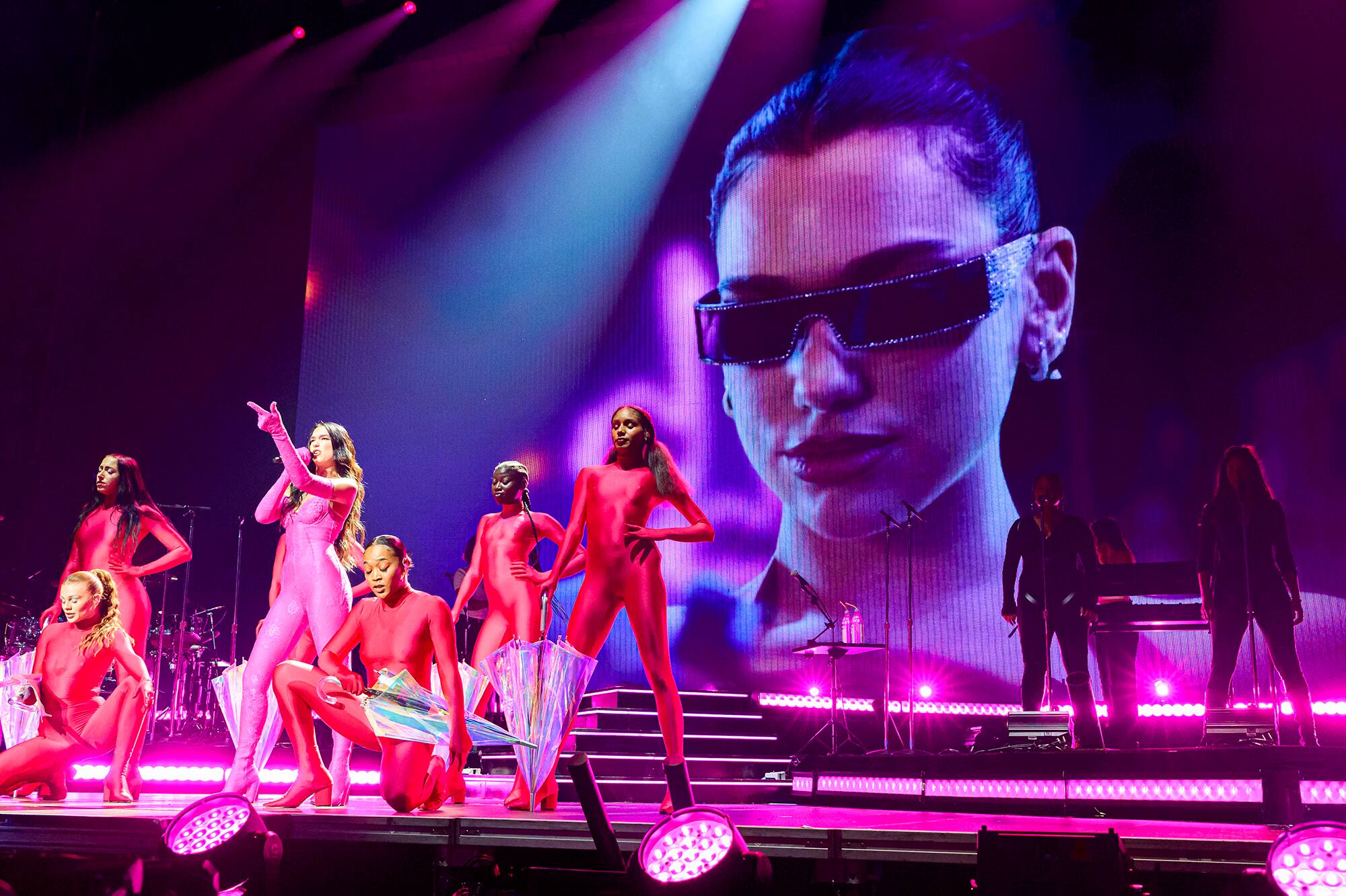 Dua Lipa galvanise ses fans