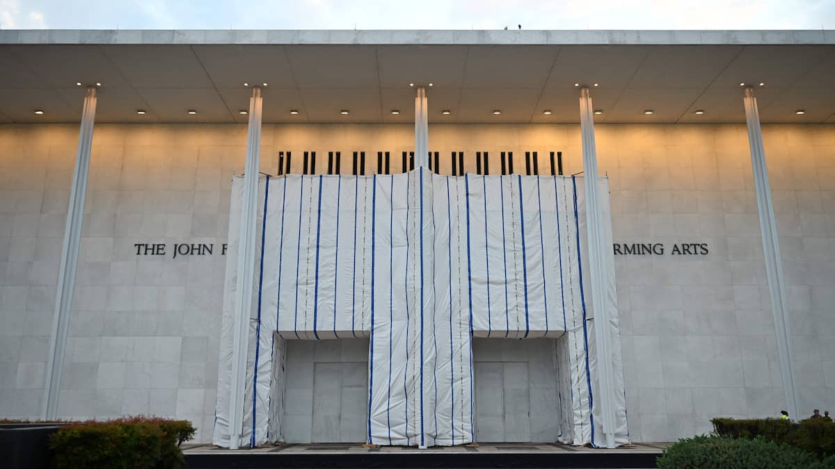 Appeals court rejects addition of Donald Trump’s name to Kennedy Center Appeals court rejects addition of Donald Trump’s name to Kennedy Center