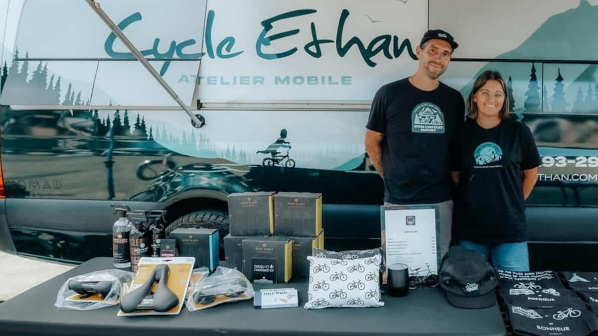 Télétravail de rêve: marqués par un malheur, ils parcourent sur les routes du Québec en couple