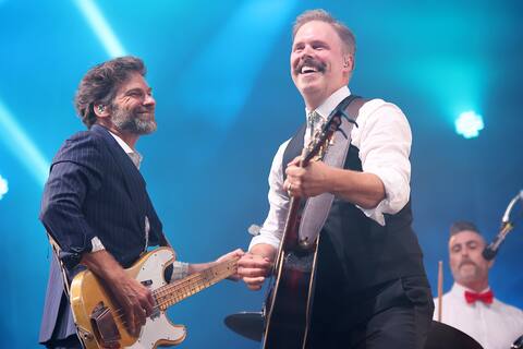 Jean-Francois Breu and other members of the Sailbarbs conquered the people.