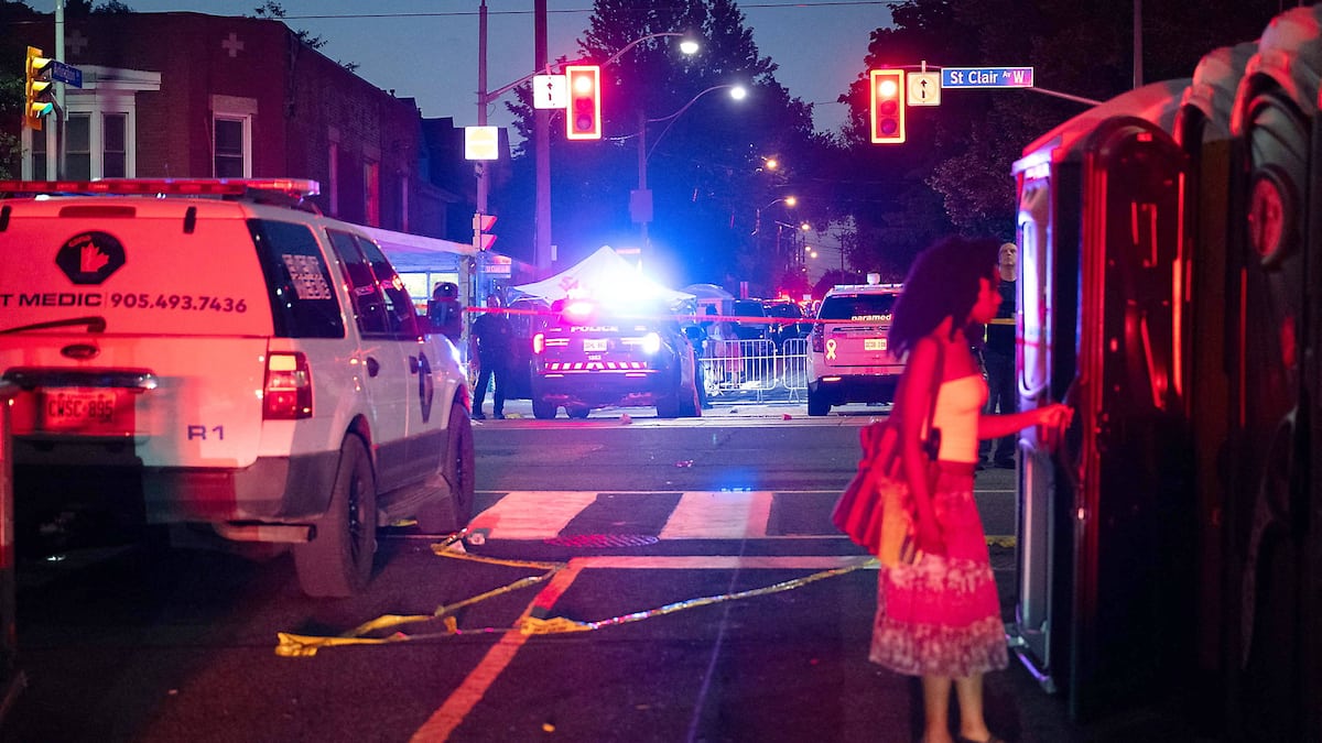Fusillade dans un festival à Toronto: deux hommes de 18 ans accusés de meurtre au premier degré