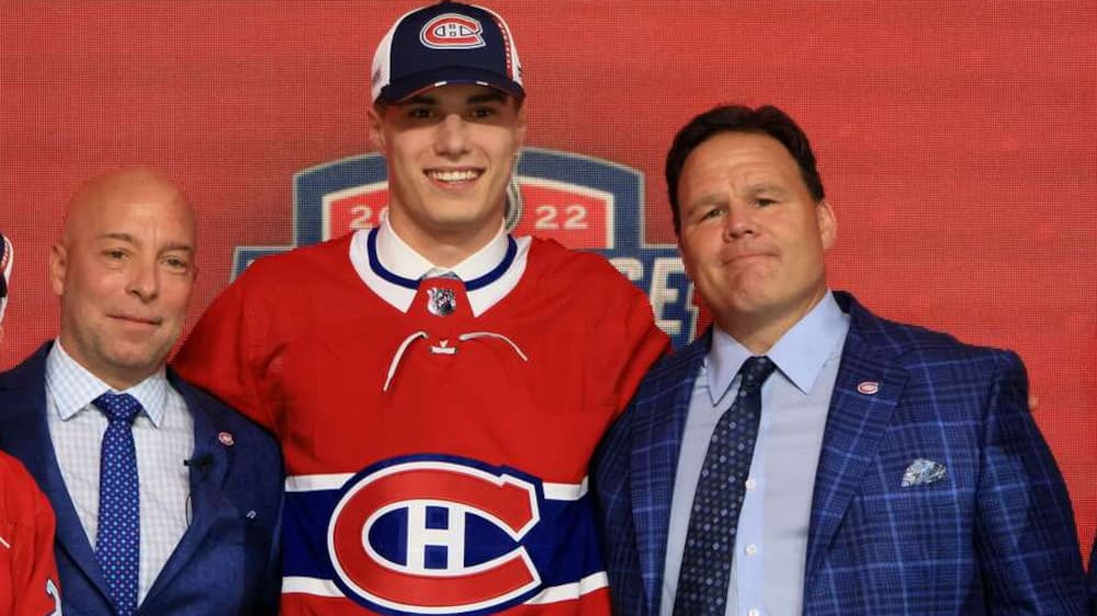 Juraj Slafkovsky pas assuré d’amorcer la saison à Montréal