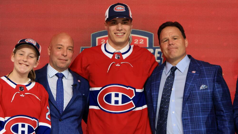 EN DIRECT : Juraj Slafkovsky repêché par le CH