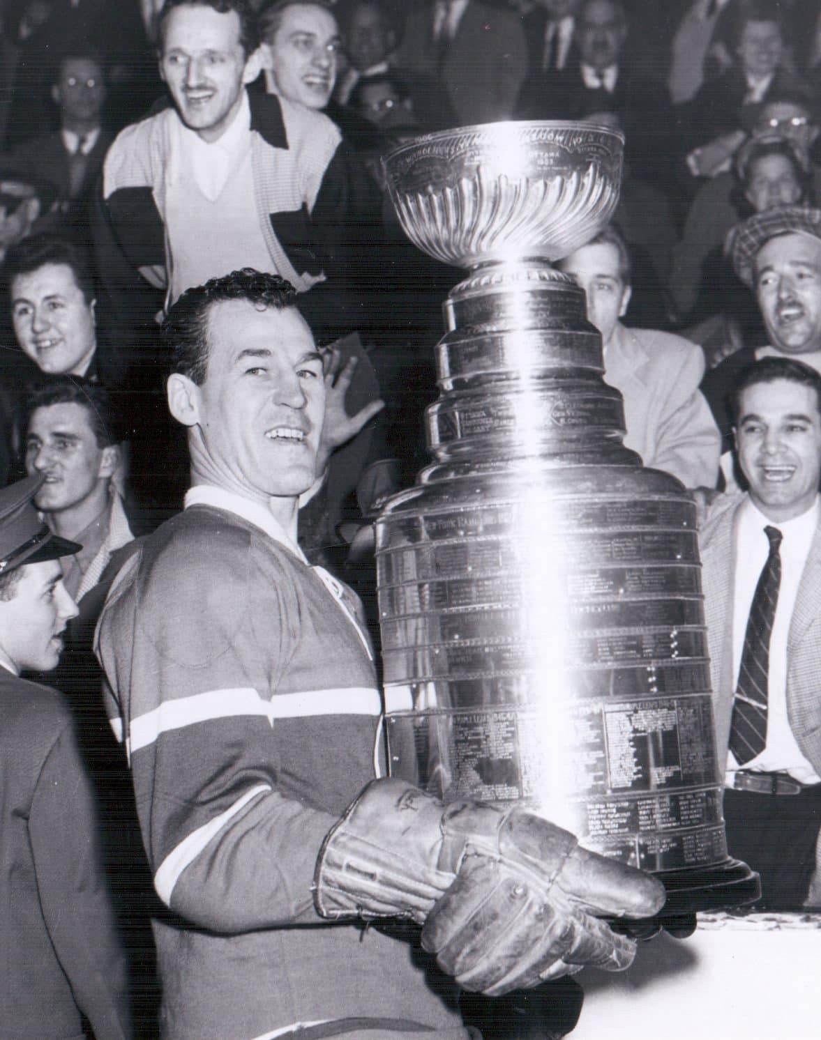 Émile Bouchard était le capitaine du Canadien pour la première des cinq coupes Stanley consécutives.