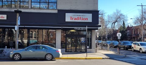 A traditional grocery store on the island of Montreal. Like the other banners operated by Sobey's in Quebec, Marches Tradition relies on the parent company's computer system. It is always affected by breakage.