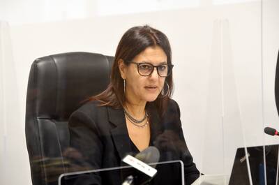 AHOGAMIENTO EN RUE BEAUDOIN UNA PERSONA QUE ERA ALSHEIMER HABRÍA MUERTO AHOGADO EN LA PISCINA FD-