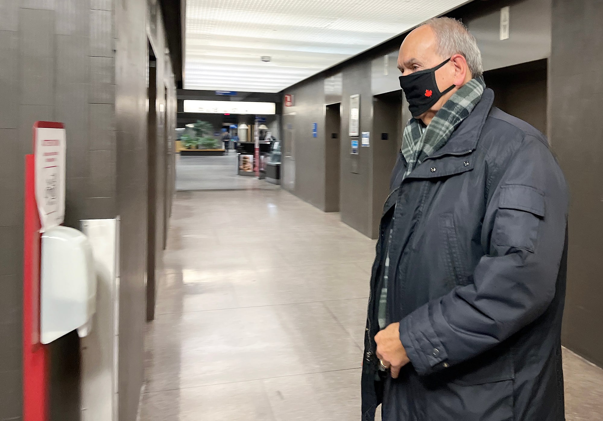 Ex-enseignant coupable d&rsquo;abus sexuels: sa sentence report&eacute;e car elle est r&eacute;dig&eacute;e en fran&ccedil;ais