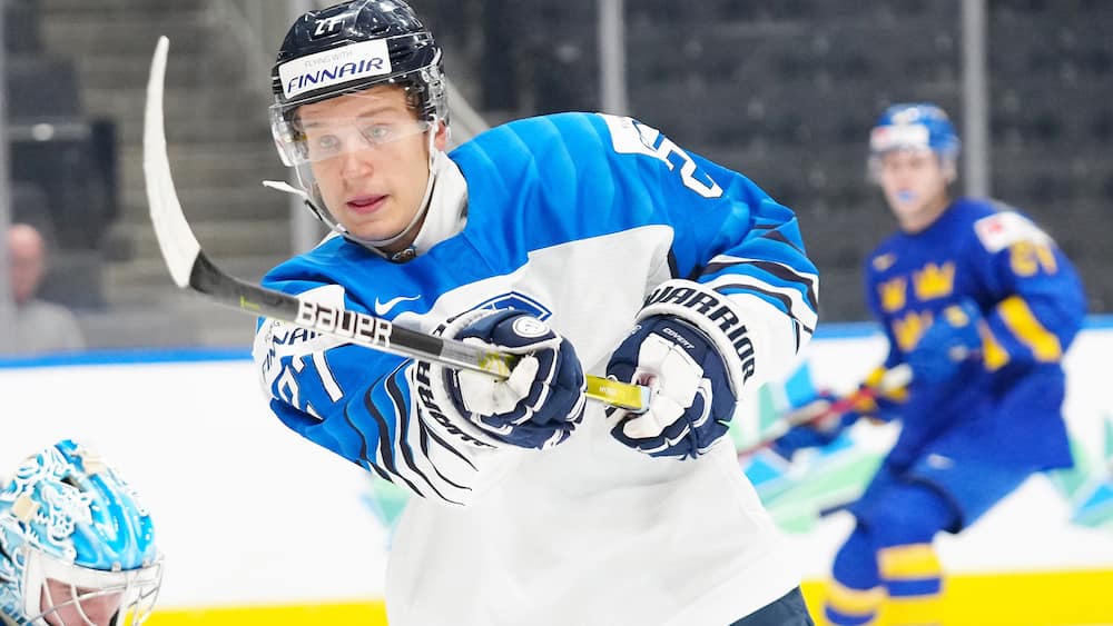 «Trop fort pour la ligue» : Oliver Kapanen peut voler un poste à Montréal