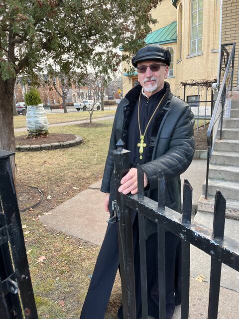 Father Volodymyr Kouchnir will celebrate the funeral of the Ukrainian woman.