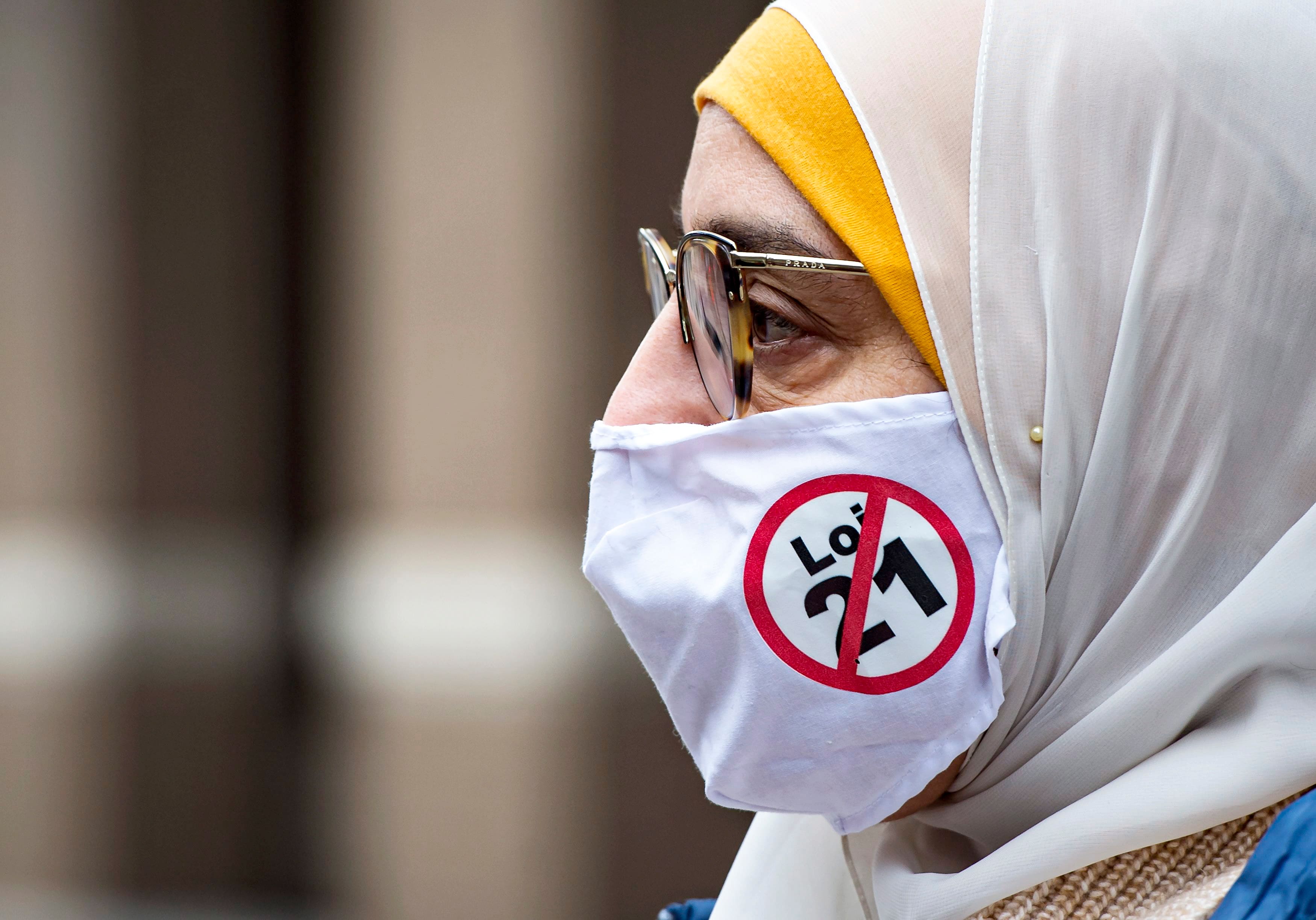 Loi sur la la&iuml;cit&eacute;: Ottawa a d&eacute;j&agrave; d&eacute;pens&eacute; plus de 1 M$ pour la contester devant la Cour supr&ecirc;me