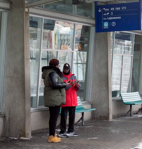At bus stop 48, she was waiting when the barrier fell on her head.