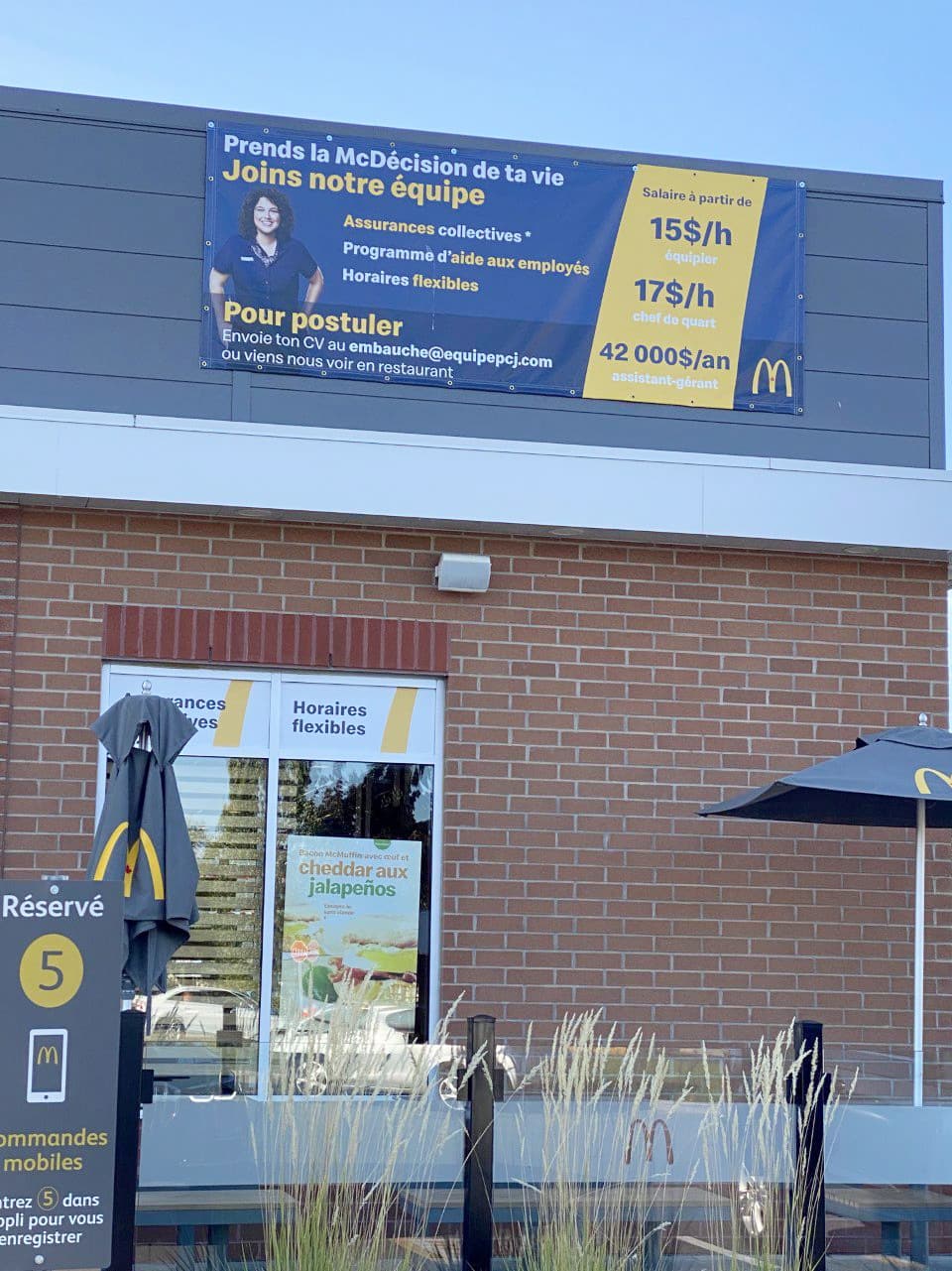 Les employ&eacute;s au salaire minimum, une esp&egrave;ce en voie de disparition