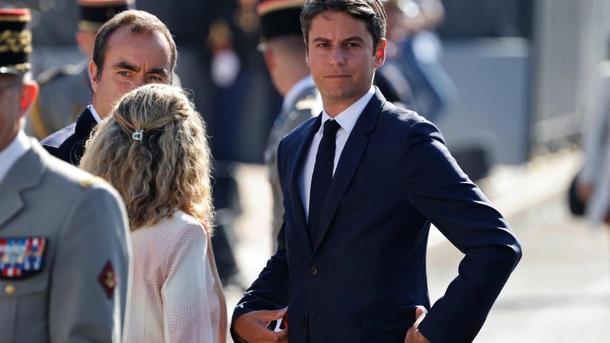 France: Government in charge of 'current affairs', political uncertainty persists France: Government in charge of 'current affairs', political uncertainty persists