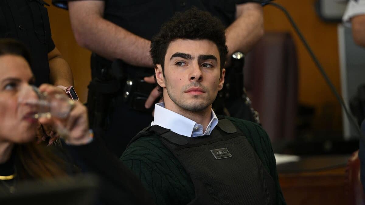 Photo: journaldequebec.com Luigi Mangione Trial: Jury to Remain Anonymous in UnitedHealthcare CEO Murder Case