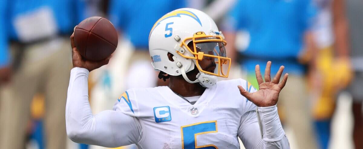 Injection goes awry: doctor punctures quarterback's lung 1