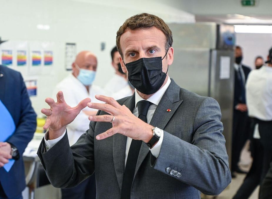Image principale de l'article Emmanuel Macron se fait gifler