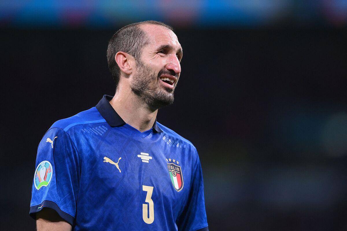 Chiellini The Hymn To The Joy Of The Italian Veteran Sportsbeezer
