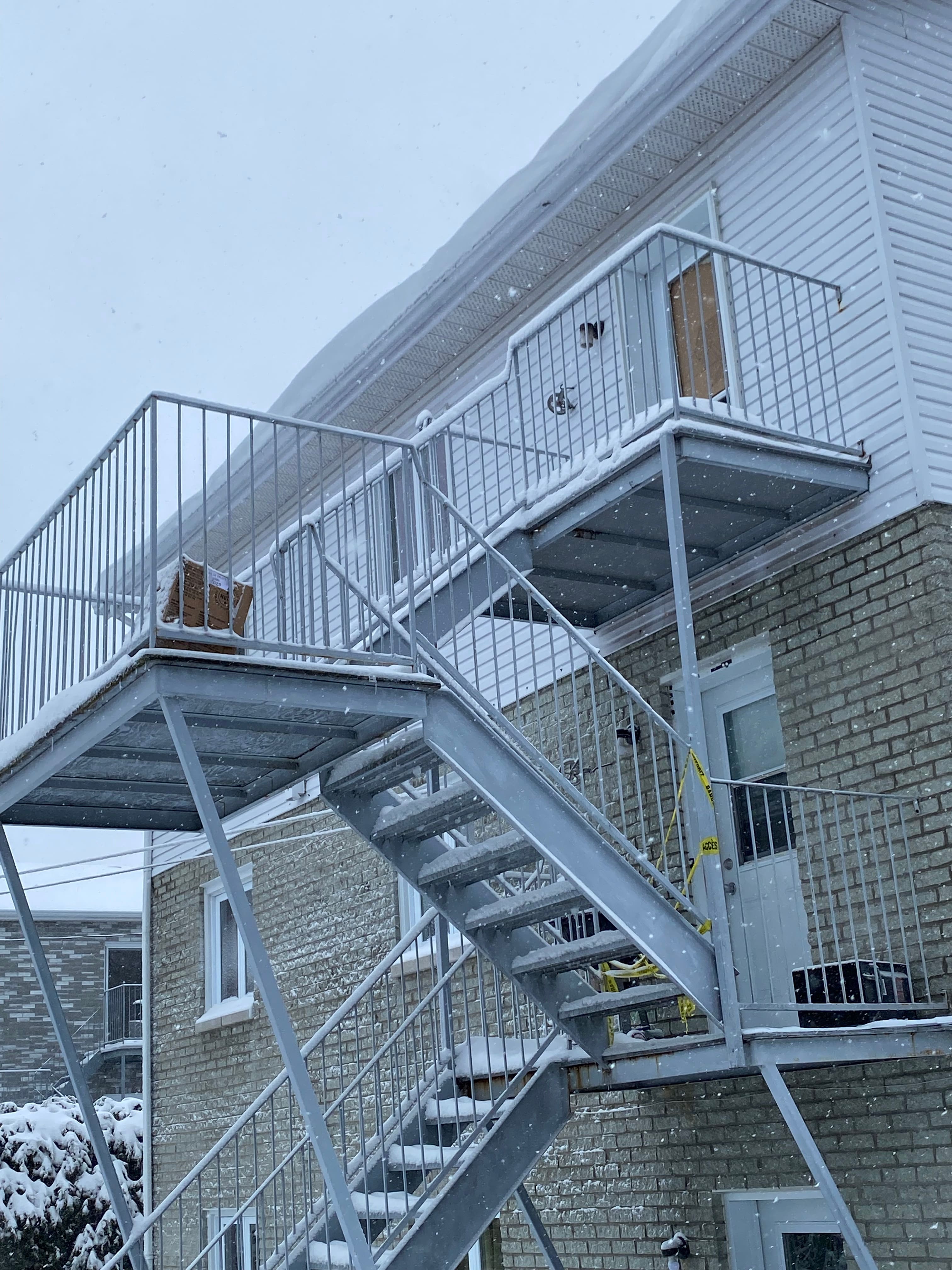 Femme tuée à MontSaintHilaire la victime aurait tenté de fuir le