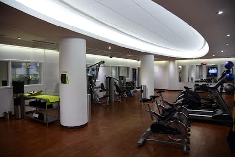 Photo of Alain Prud'homme, former director of the École des métiers de la construction de Montréal, of the gymnasium that was built unnecessarily and without authorization at the school.