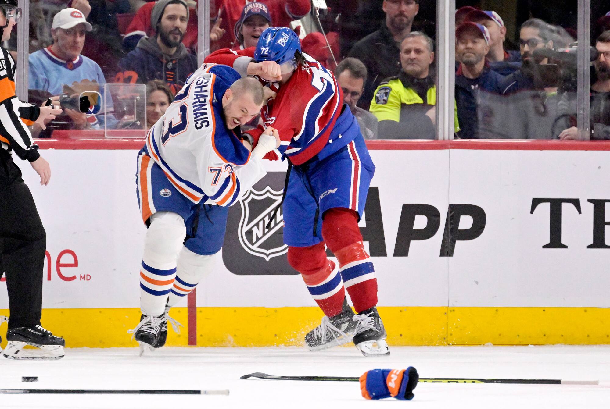 Vincent Desharnais joue un premier match au Centre Bell et se bat