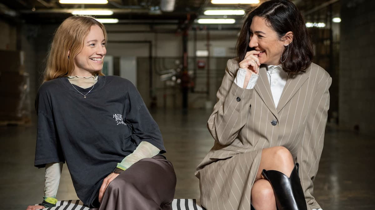 «C’était intéressant de montrer la nudité ailleurs que dans l’intimité»: Karine Gonthier-Hyndman et Laurence Leboeuf évoquent le tournage des scènes d’amour de «Deux femmes en or»