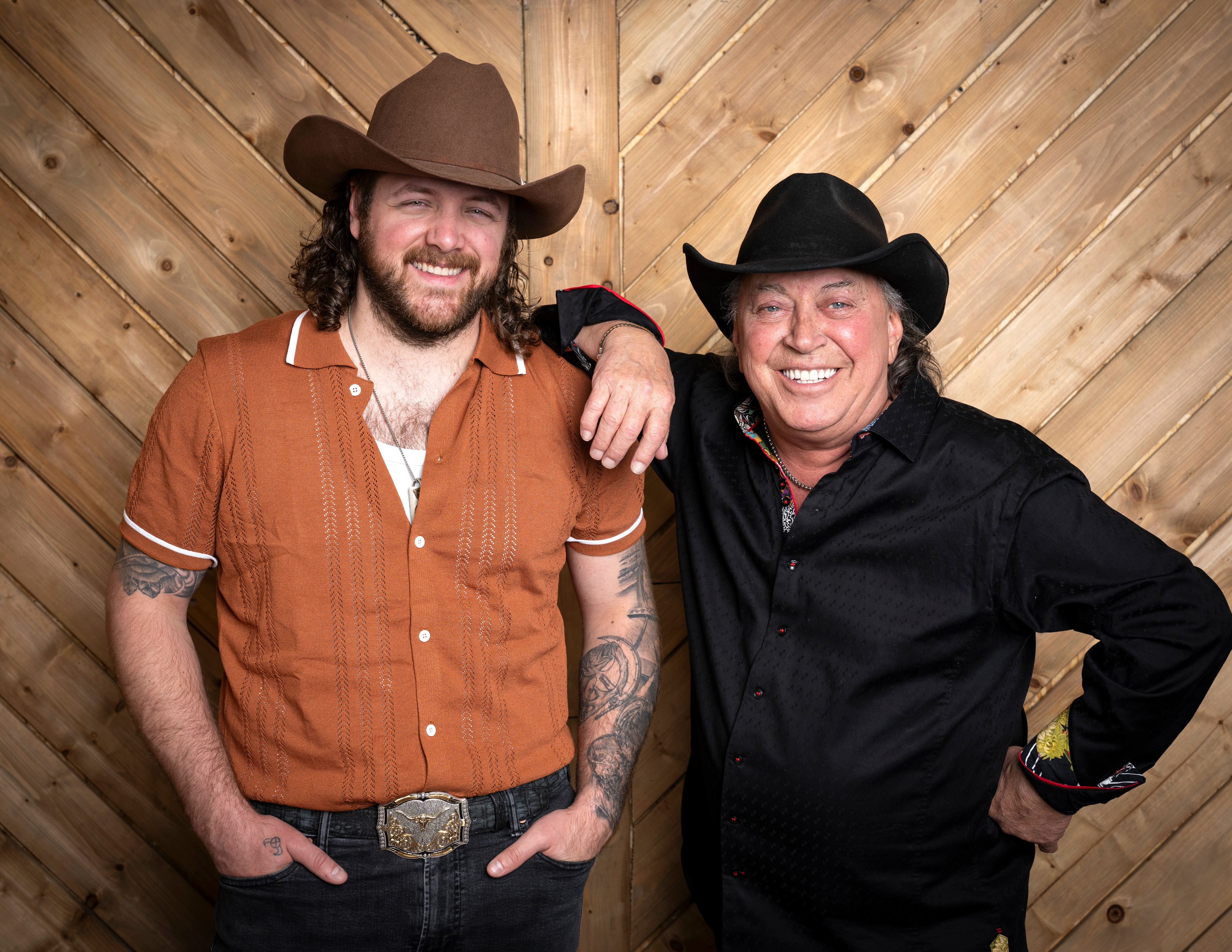 &laquo;Le country, c&rsquo;est en dedans, tu l&rsquo;as dans tes veines&raquo;: Paul Dara&icirc;che, 78 ans, et Matt Lang, 34 ans, &eacute;changent sur la musique qui les passionne