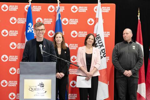 The mayor of Quebec, Bruno Marchand, and the minister Isabelle Charest had an easy smile at the time of the announcement, in the presence of Line Blouin, of the Canada Games Council.