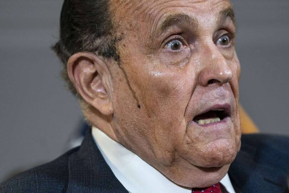 Image principale de l'article La folle conférence de presse de l’avocat de Trump